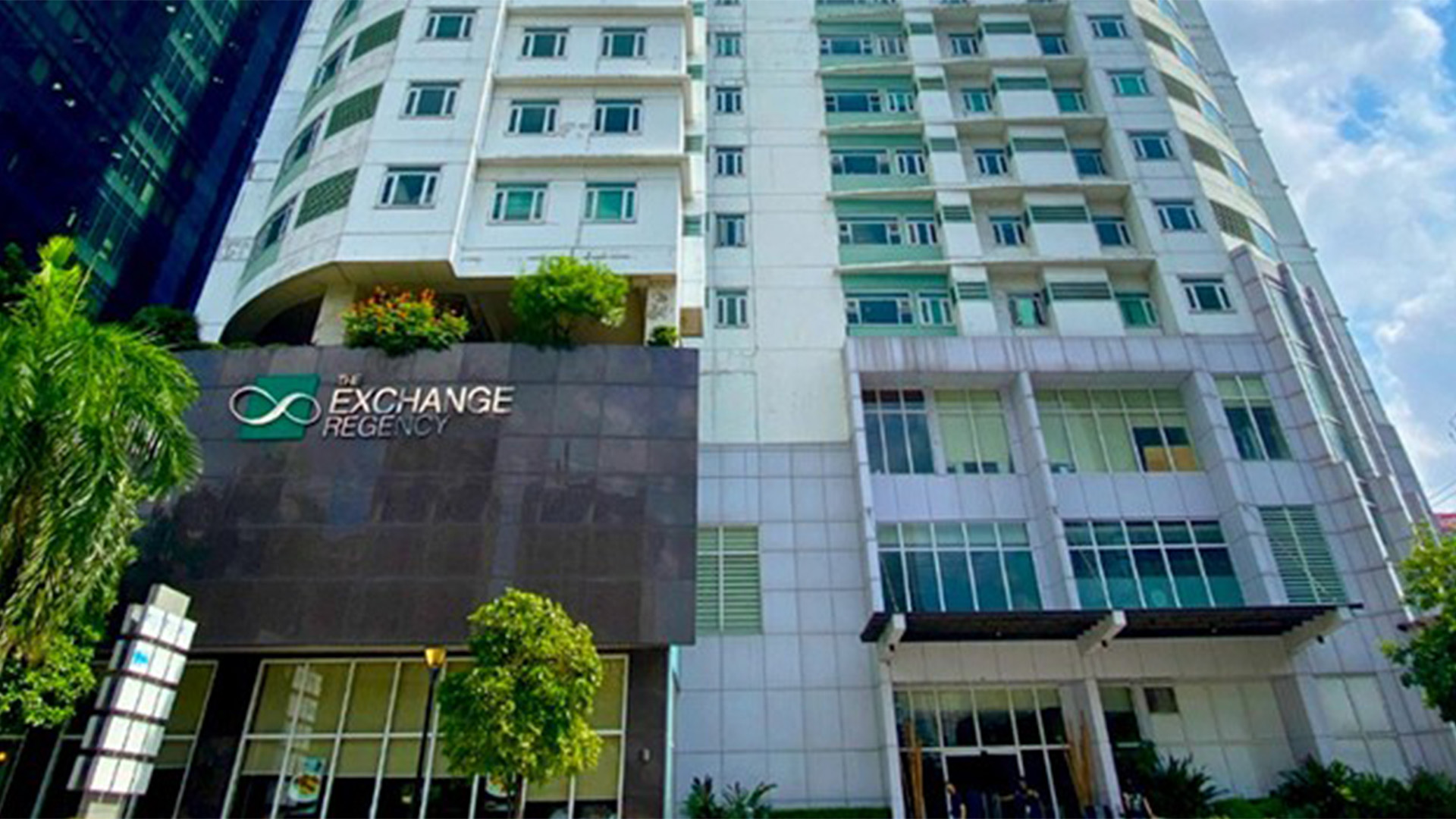 The Benefits of Leasing in a Mixed‑Use Development